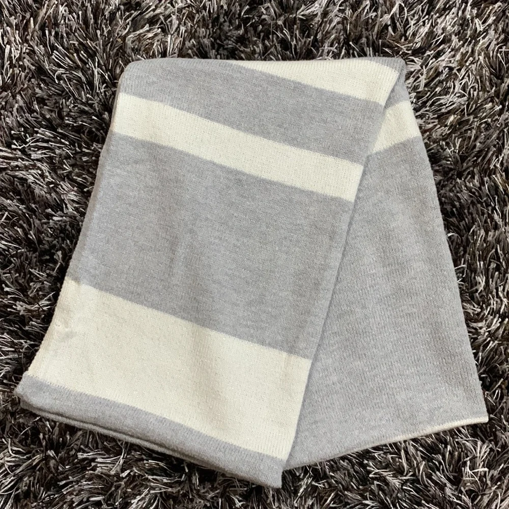 American Eagle infinity scarf